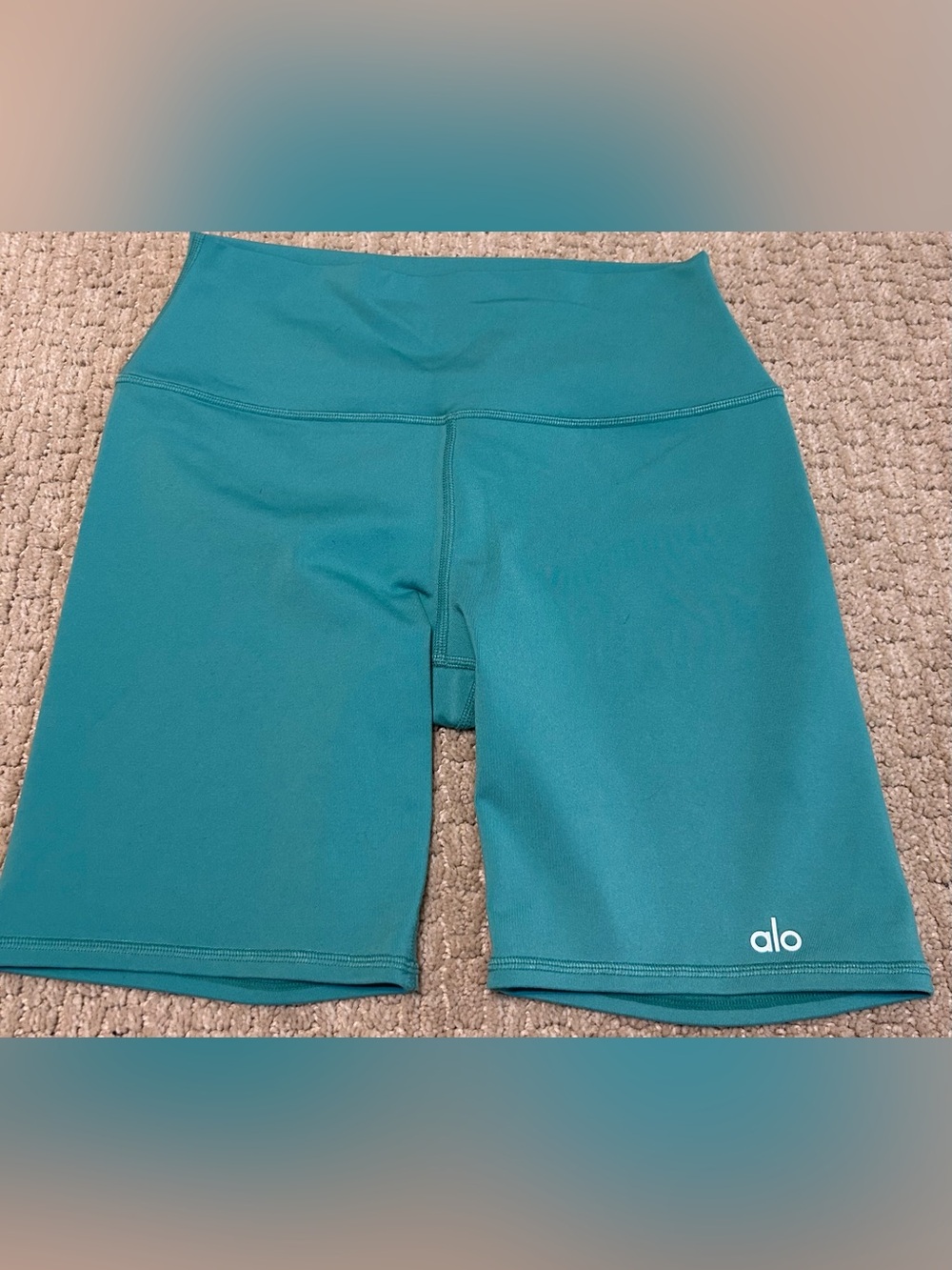 ALO medium biker shorts